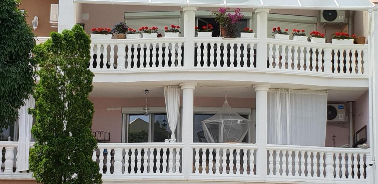 Sunny House Apartman Segedin Dış mekan fotoğraf