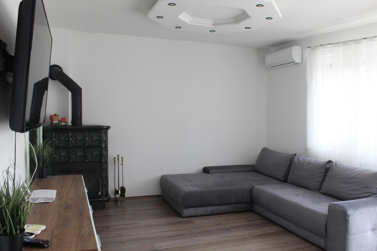 Sunny House Apartman Segedin Dış mekan fotoğraf