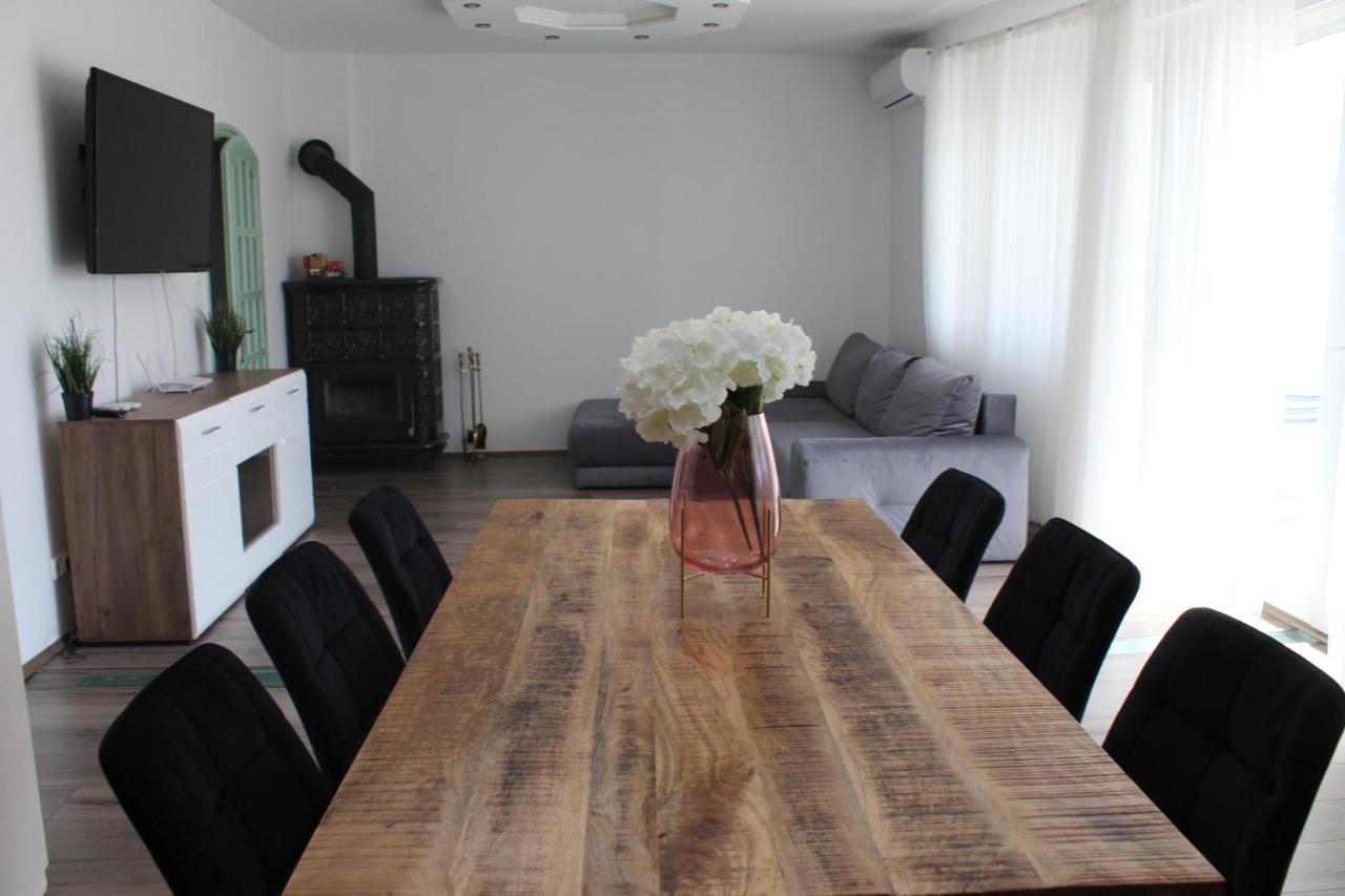 Sunny House Apartman Segedin Dış mekan fotoğraf