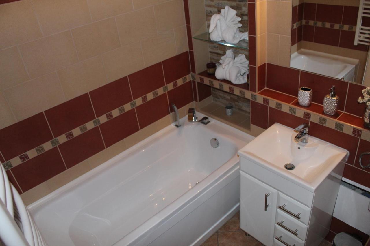 Sunny House Apartman Segedin Dış mekan fotoğraf